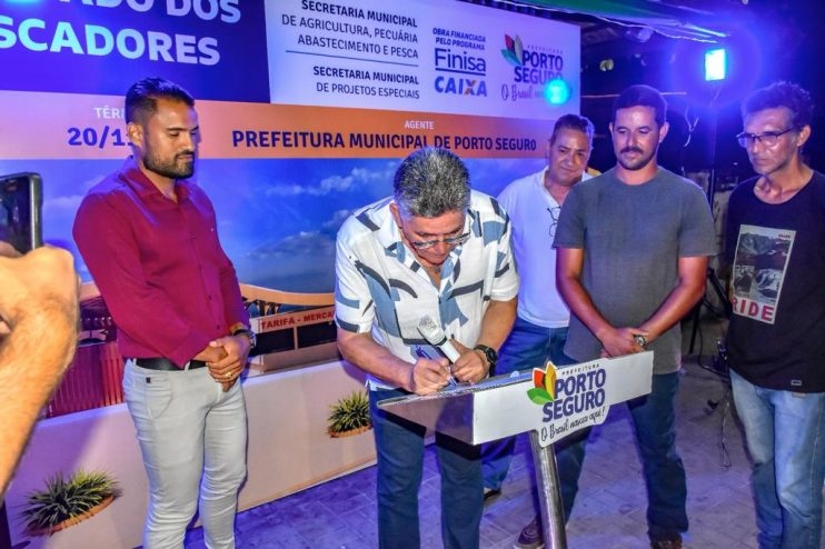 Prefeito Jânio Natal assina ordem de serviço para Tarifa Mercado dos Pescadores e anuncia mais 500 mil metros quadrados de pavimentação 13