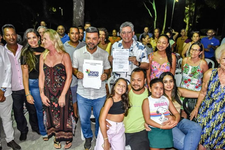 Prefeito Jânio Natal autoriza pavimentações de ruas no Mercado do Povo e Mundaí 9