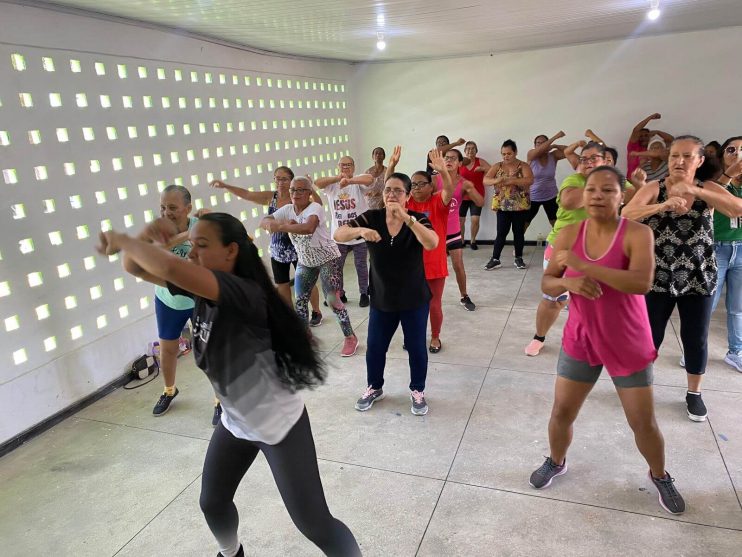 Prefeitura de Eunápolis reinaugura Academia da Saúde no bairro Gusmão 9