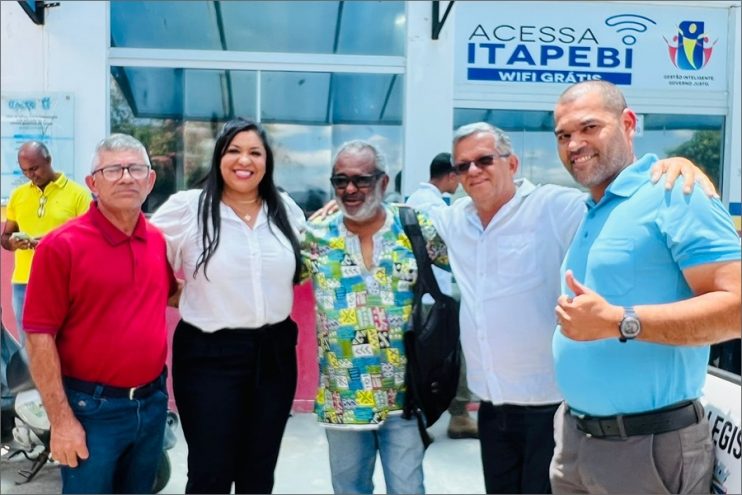 Itapebi: Norma Queiroz obtém trator para agricultores através de uma emenda do deputado Raimundinho 12