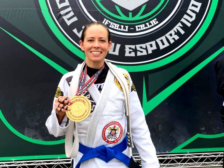 Bombeira de Eunápolis conquista campeonato mundial de jiu-jítsu 4