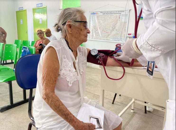Mutirão "Mais Saúde nos Bairros" beneficia centenas de moradores em pontos estratégicos de Eunápolis 21