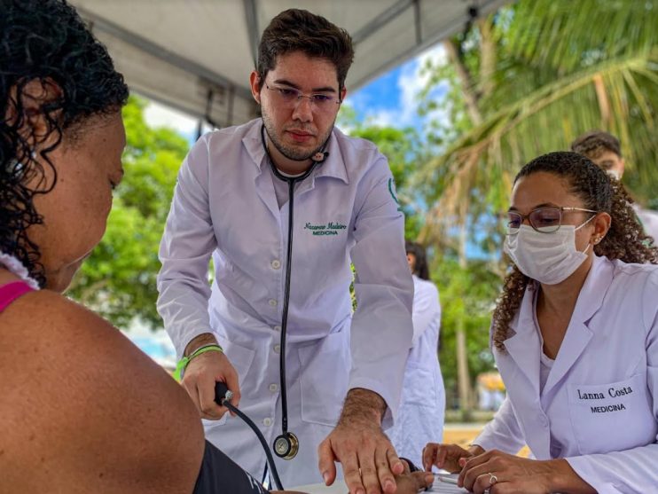 Mutirão "Mais Saúde nos Bairros" beneficia centenas de moradores em pontos estratégicos de Eunápolis 10