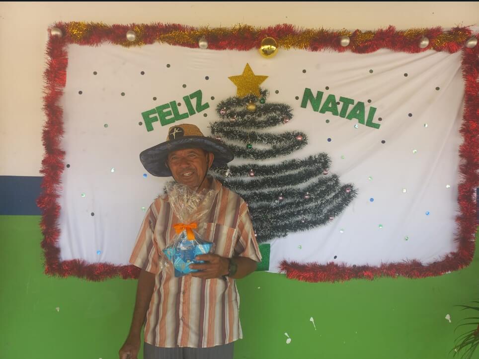 Prefeitura de Eunápolis promove confraternização natalina para idosos Cras 1, Cras II , Cras III. 53