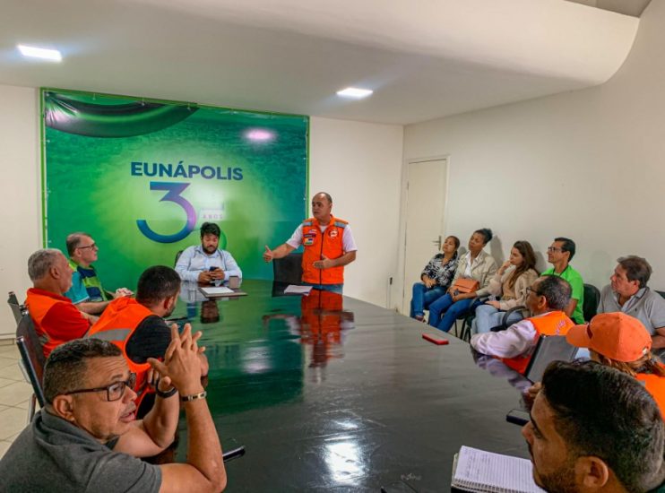 Prefeitura de Eunápolis inicia força-tarefa para minimizar impactos das fortes chuvas no município 4