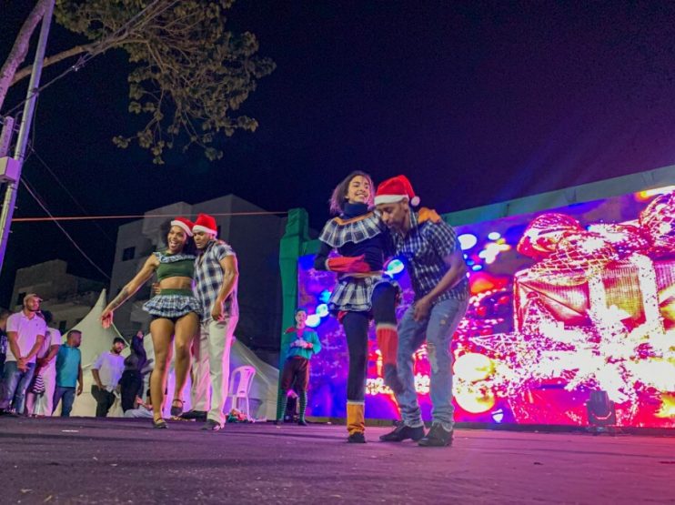 "Natal Luz" encanta grande público com espetáculos culturais e musicais em Eunápolis 14
