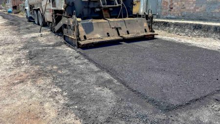 Asfalto chega para o bairro Areial, no Mercado do Povo 12