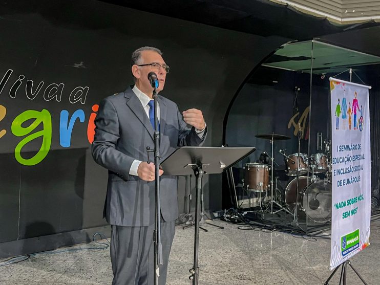 1º Seminário de Educação Especial e Inclusão Social recebe palestra de Cláudio Vieira em Eunápolis 21