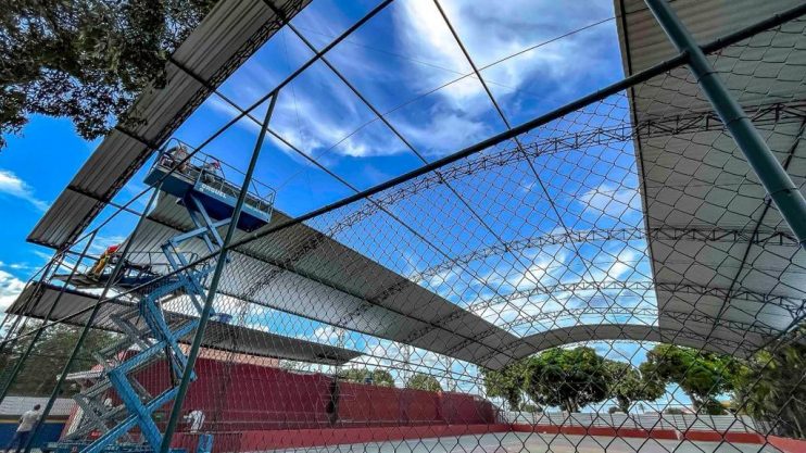 Reforma de quadras esportivas beneficia comunidades do Vila Jardim e Pindorama 11