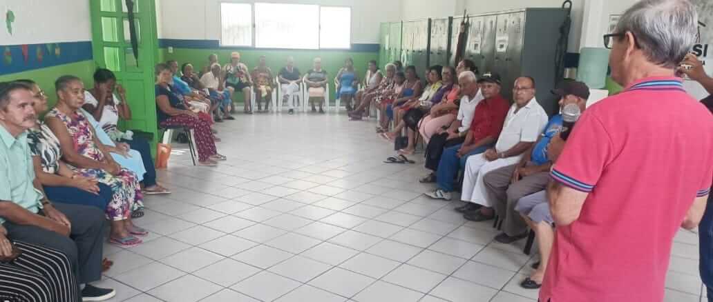 Prefeitura de Eunápolis promove confraternização natalina para idosos Cras 1, Cras II , Cras III. 17