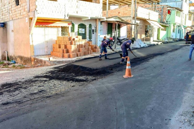 Importante via de ligação entre Baianão e Paraguai, Rua da Paz recebe pavimentação asfáltica de qualidade 12