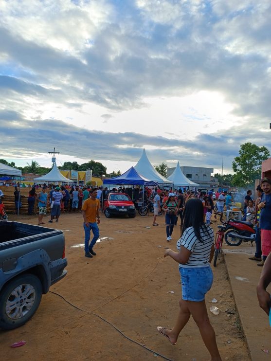 Vereador Adeilson do Açougue realiza pelo segundo ano consecutivo a Pega do Leitão + Natal Solidário 44