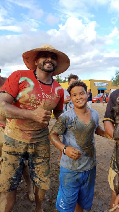 Vereador Adeilson do Açougue realiza pelo segundo ano consecutivo a Pega do Leitão + Natal Solidário 36