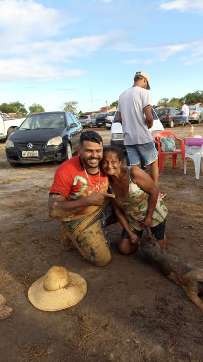 Vereador Adeilson do Açougue realiza pelo segundo ano consecutivo a Pega do Leitão + Natal Solidário 37