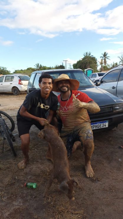 Vereador Adeilson do Açougue realiza pelo segundo ano consecutivo a Pega do Leitão + Natal Solidário 35