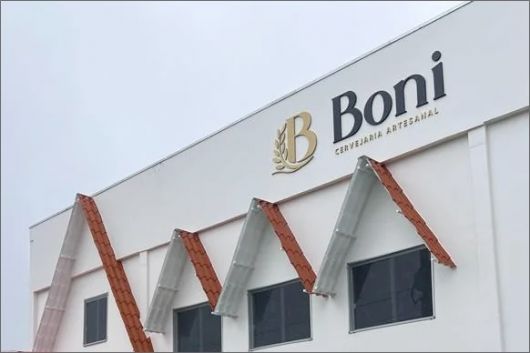 Foi inaugurada em Eunápolis a Boni Cervejaria, primeira fabricação de cerveja e chopp nesta cidade Foi inaugurada em Eunápolis a Boni Cervejaria, primeira fabricação de cerveja e chopp nesta cidade 4