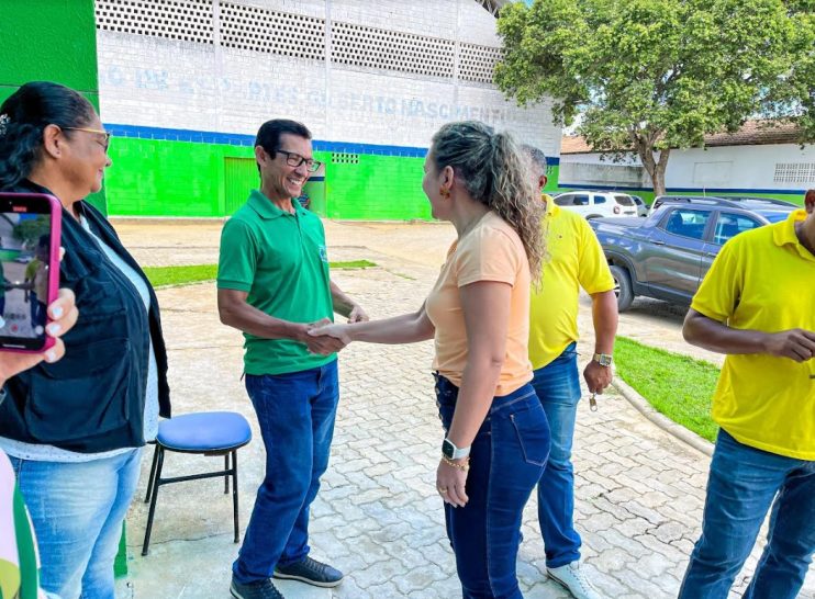 Captura de tela 2024-01-15 110637 Prefeita Cordélia Torres inspeciona equipamentos públicos em requalificação no distrito da Colônia 8