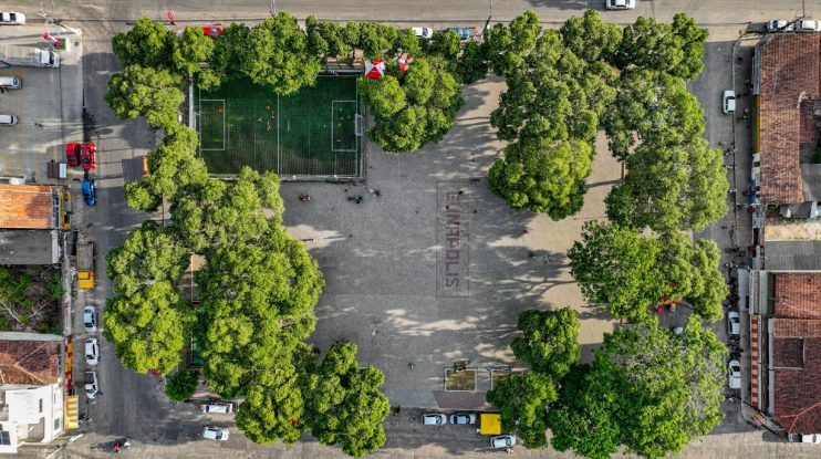 Requalificação da quadra esportiva da Praça do Pequi é entregue pela prefeita Cordélia Torres 15