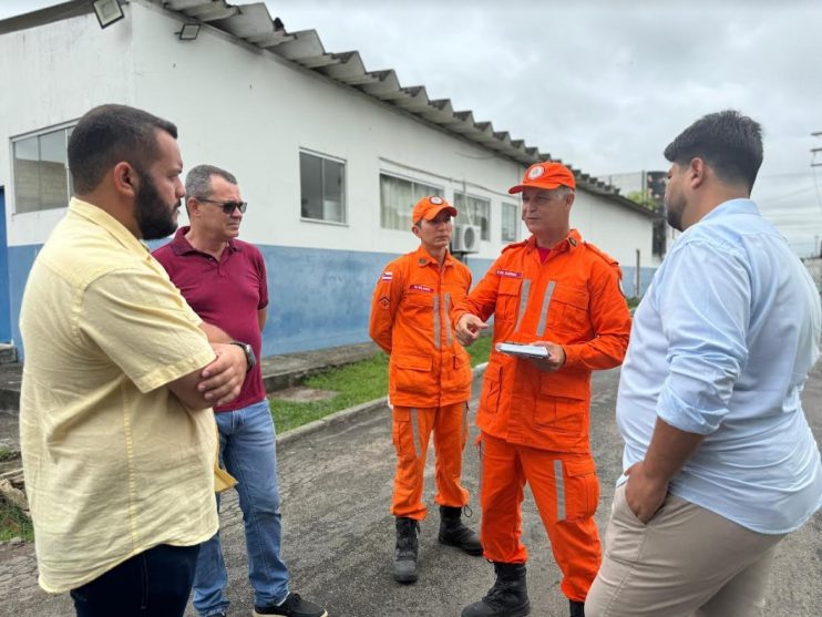 Hospital Regional recebe equipe do Corpo de Bombeiros para iniciar implantação de brigada de emergência Hospital Regional recebe equipe do Corpo de Bombeiros para iniciar implantação de brigada de emergência 4