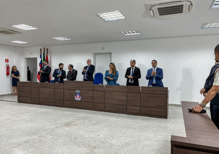 Captura de tela 2024-01-28 185408 Entrega do novo Fórum de Eunápolis tem a presença marcante da prefeita Cordélia 13