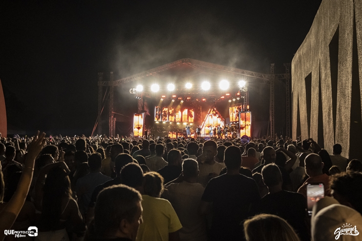 Summer Festival Trancoso é marcado por show de Menos É Mais e Henrique e Juliano 39