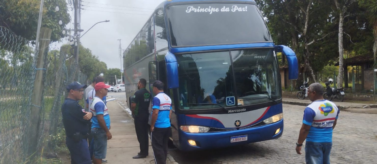 FISCALIZAÇÃO DA ATIVIDADE DE GUIA DE TURISMO É INTENSIFICADA EM PORTO SEGURO 8