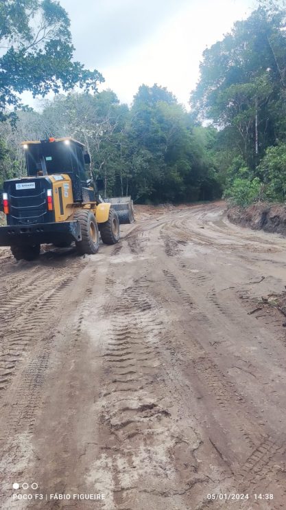 Estrada entre Trancoso e Caraíva recebe manutenção 13