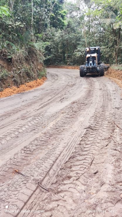 Estrada entre Trancoso e Caraíva recebe manutenção 12