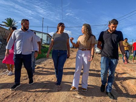 Eunápolis: prefeita Cordélia Torres supervisiona obra no bairro Dinah Borges 6