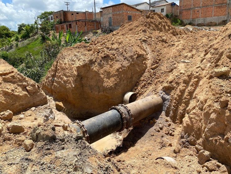 Eunápolis: prefeita Cordélia Torres supervisiona obra no bairro Dinah Borges 14