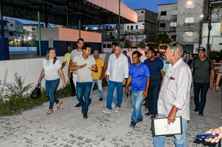 Prefeito Jânio Natal vistoria obras no Baianão 14