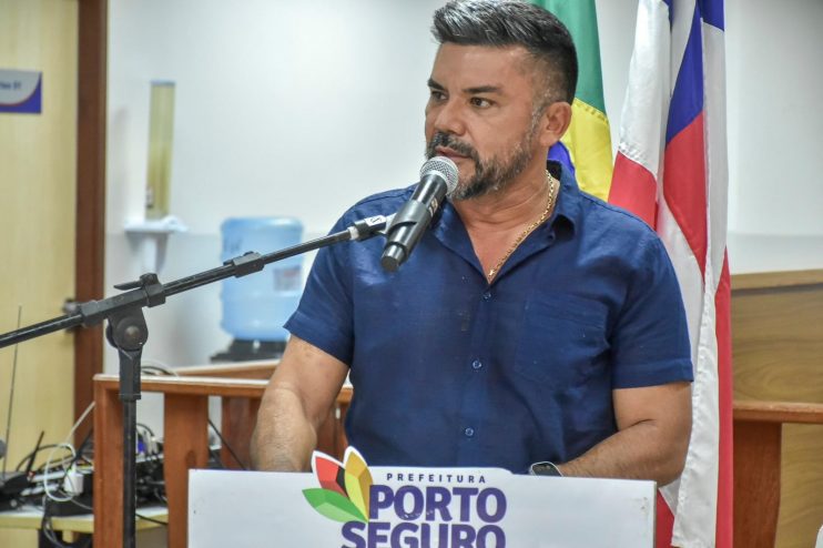 Prefeito Jânio Natal participa da posse dos novos conselheiros tutelares de Porto Seguro 21