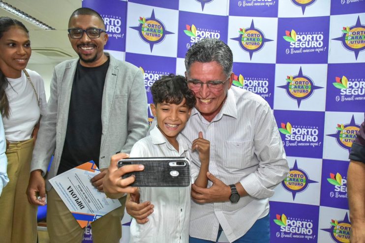 WhatsApp Image 2024-01-11 at 10.39.12 (1) Prefeito Jânio Natal participa da posse dos novos conselheiros tutelares de Porto Seguro 11