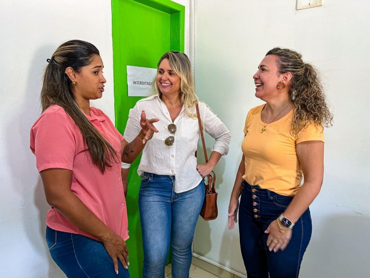 WhatsApp Image 2024-01-11 at 14.18.47 (1) Prefeita Cordélia Torres inspeciona equipamentos públicos em requalificação no distrito da Colônia 22