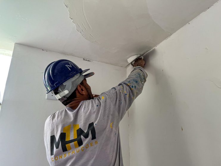 WhatsApp Image 2024-01-11 at 14.18.50 (1) Prefeita Cordélia Torres inspeciona equipamentos públicos em requalificação no distrito da Colônia 12