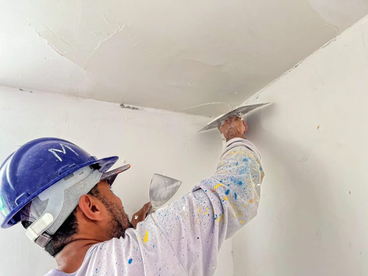 WhatsApp Image 2024-01-11 at 14.18.50 Prefeita Cordélia Torres inspeciona equipamentos públicos em requalificação no distrito da Colônia 14