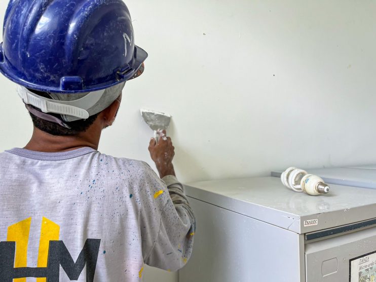 WhatsApp Image 2024-01-11 at 14.18.52 Prefeita Cordélia Torres inspeciona equipamentos públicos em requalificação no distrito da Colônia 17