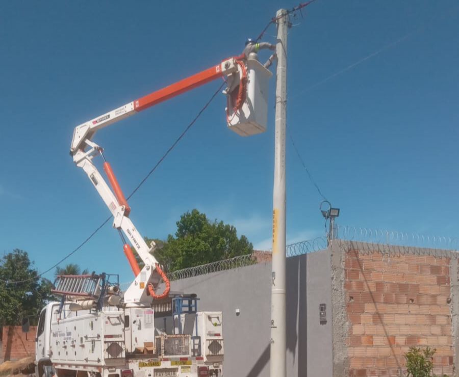 Ações de reparos e modernização da iluminação pública avançam em Porto Seguro 7