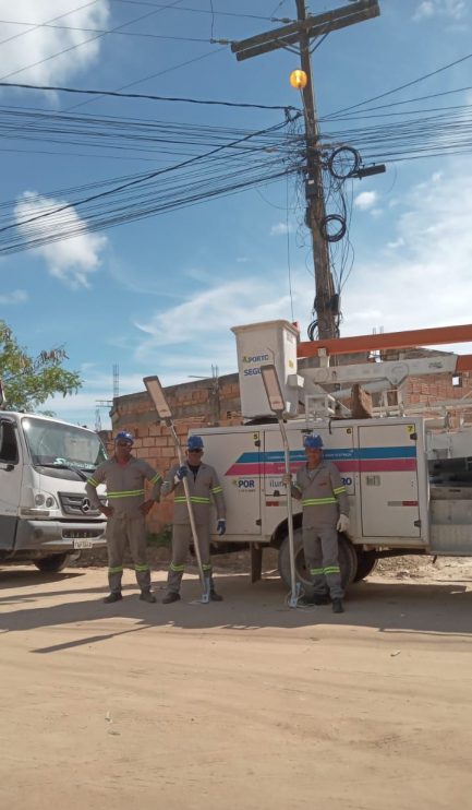Ações de reparos e modernização da iluminação pública avançam em Porto Seguro Ações de reparos e modernização da iluminação pública avançam em Porto Seguro 4