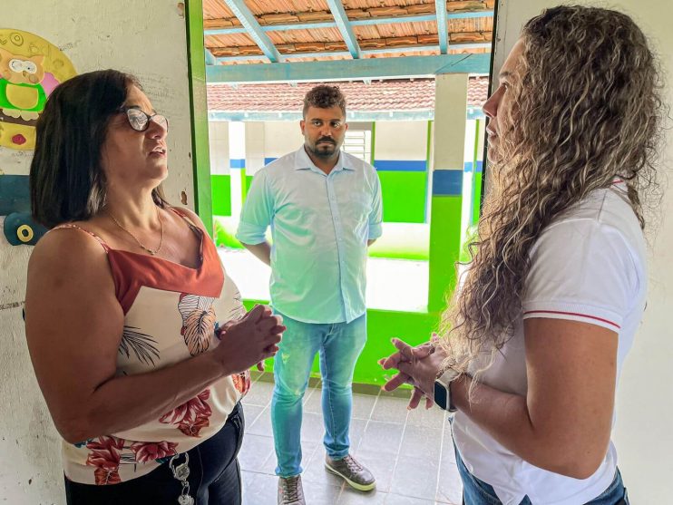 Prefeita Cordélia Torres reforça política de atenção a pessoas em vulnerabilidade ao visitar Centro Pop e Casa de Passagem Acolher 21
