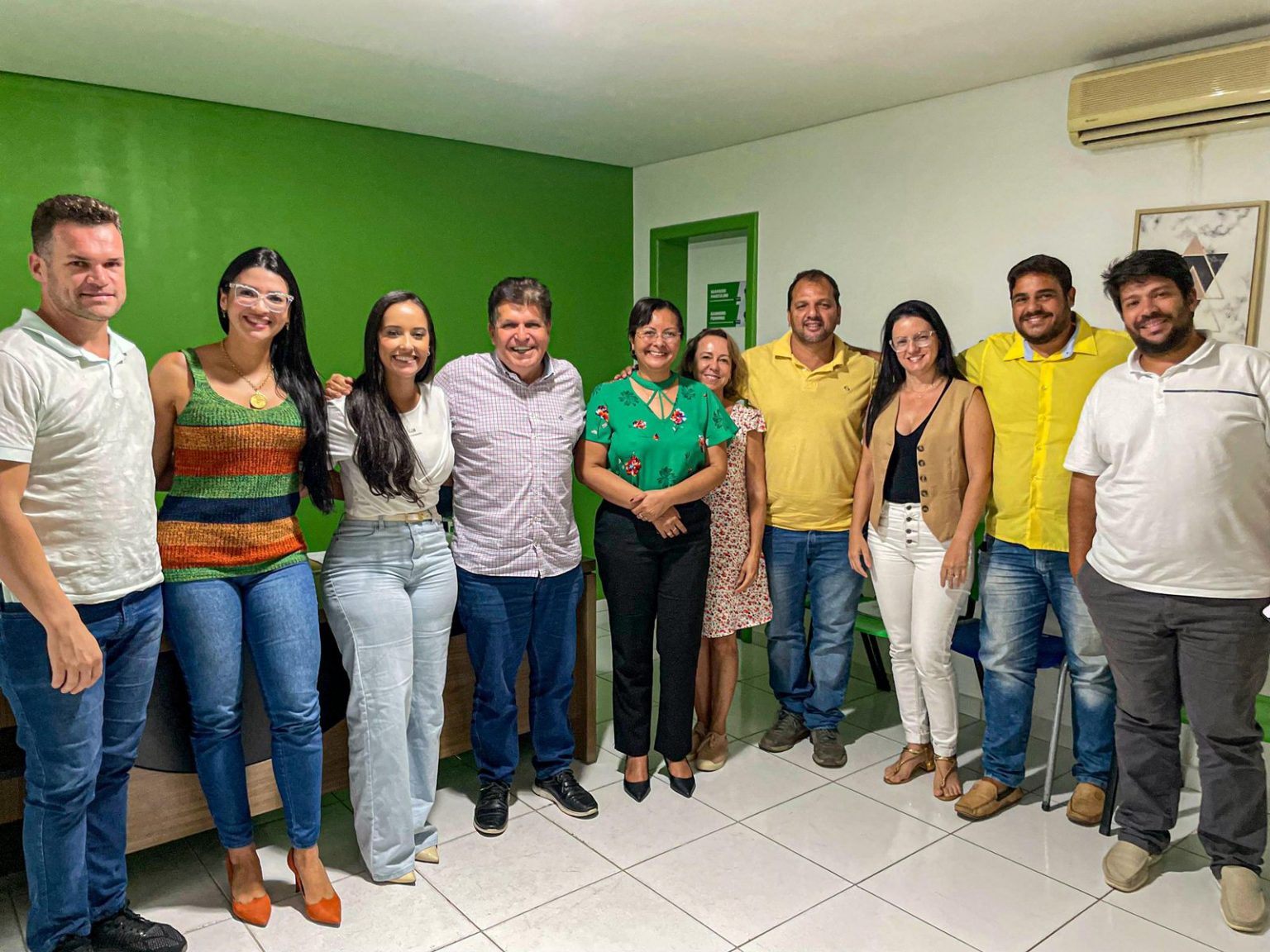 Com agenda movimentada, Paulo Dapé mantém ritmo intenso de ações em Eunápolis Com agenda movimentada, Paulo Dapé mantém ritmo intenso de ações em Eunápolis 4