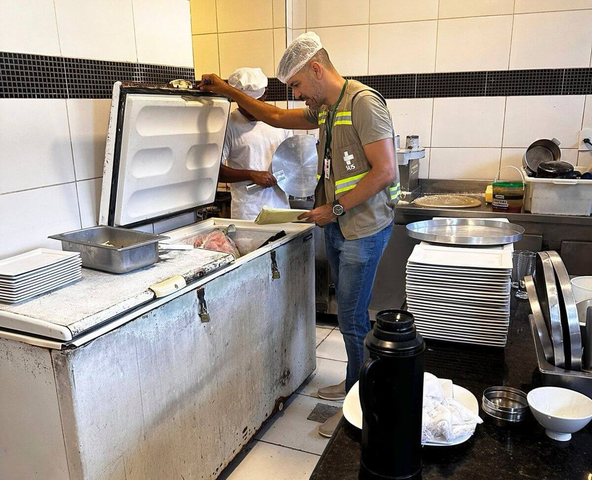 Vigilância Sanitária fiscaliza e orienta a venda de alimentos no verão 6