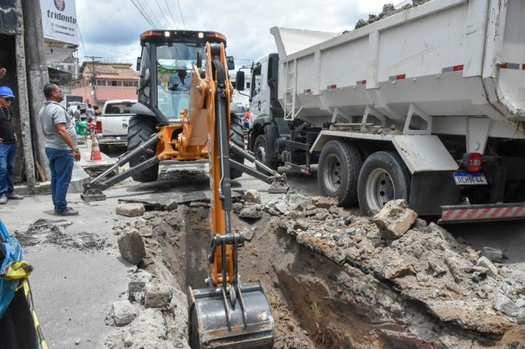 Prefeitura realiza intervenções para evitar alagamentos no Buraco da Gia 16