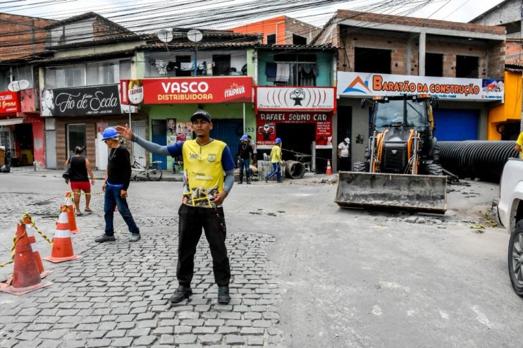 Prefeitura realiza intervenções para evitar alagamentos no Buraco da Gia 13