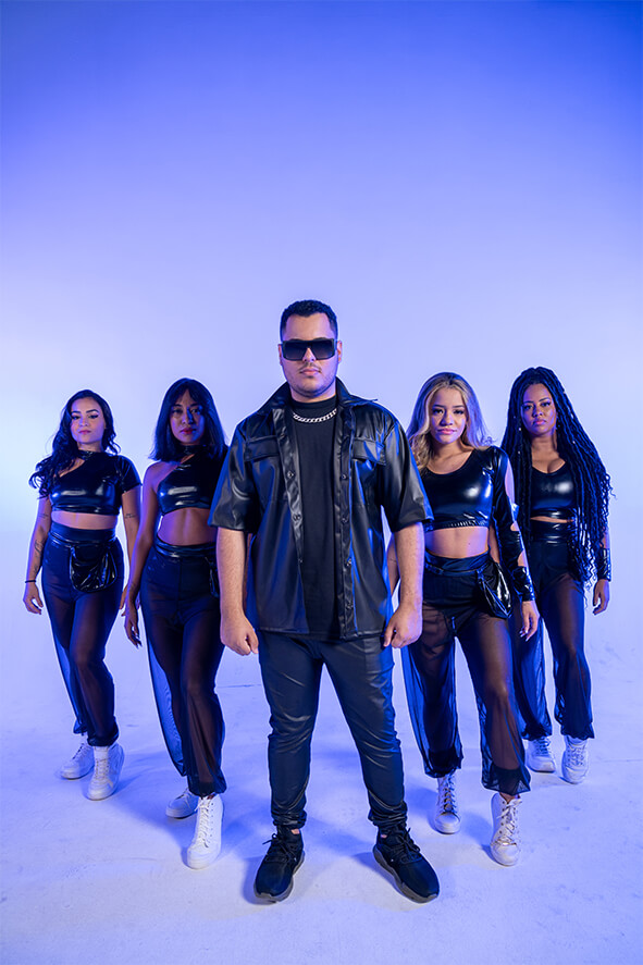 O Cantor Baiano Caio Santiago Lança mais uma música chamada "Tanto". 6