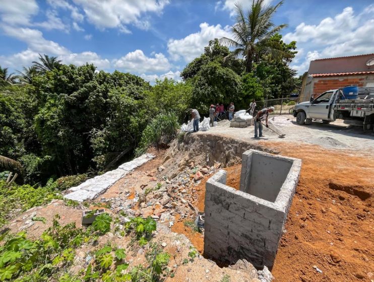 Obra de drenagem no bairro Juca Rosa recebe inspeção da prefeita Cordélia Torres 14