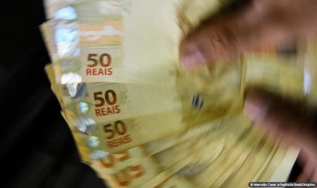 Brasileiros ainda não sacaram R$ 7,59 bilhões de valores a receber 8