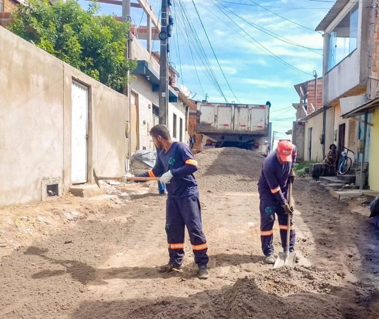 Ruas do bairro Paraguai recebem operação tapa-buracos 18