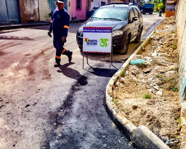 Ruas do bairro Paraguai recebem operação tapa-buracos 17