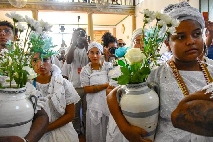 ARRAIAL D'AJUDA VIBRA COM A 23ª FESTA DE IEMANJÁ E SHOW DO OLODUM 50